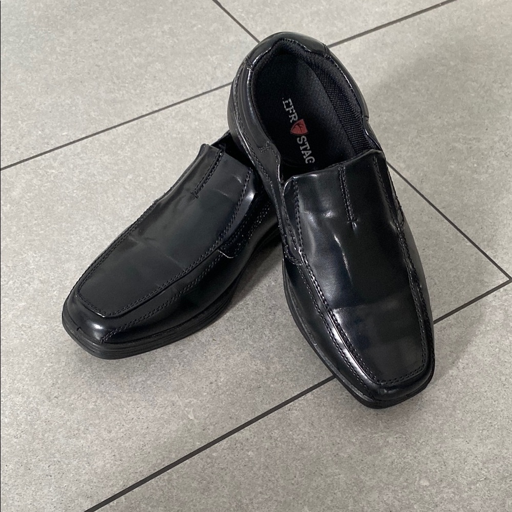 Deer Stags Black Slip-On Dress Shoes